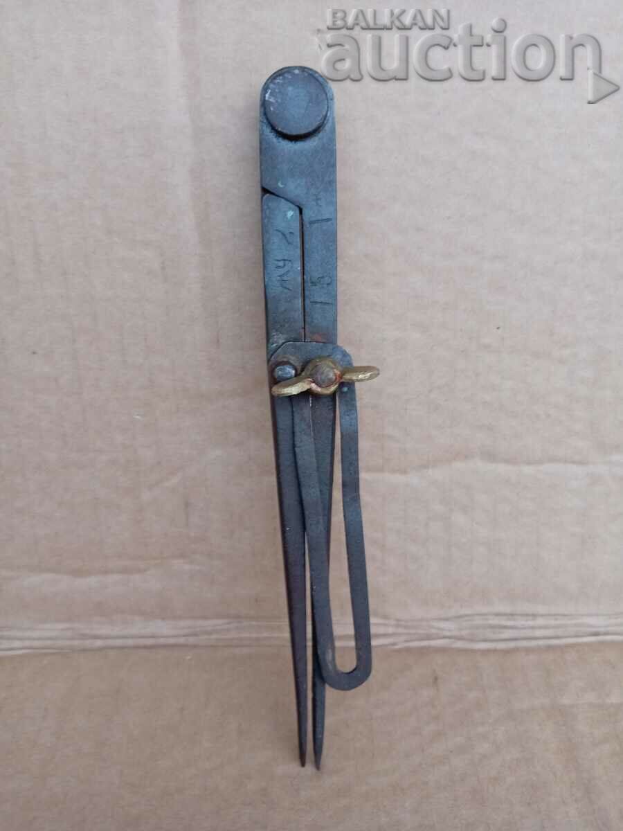 Auction antique primitive compass Auction antique primitive compass