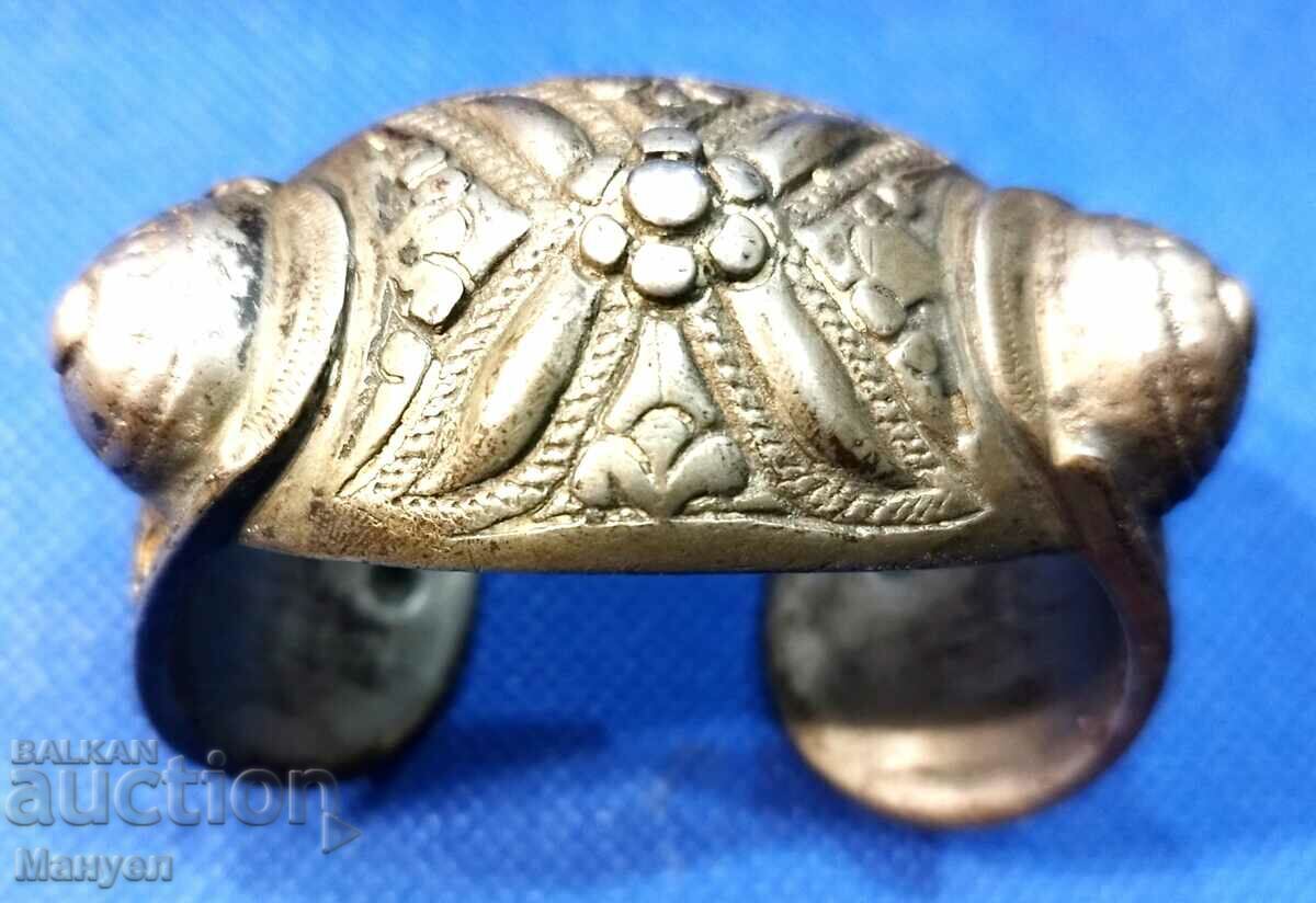Old Renaissance silver bracelet (slingshot). with price 195.00 BGN | € 99.70 Old Renaissance silver bracelet (slingshot). with price 195.00 BGN | € 99.70