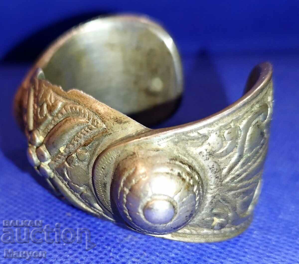Delivery of Old Renaissance silver bracelet (slingshot). Delivery of Old Renaissance silver bracelet (slingshot).