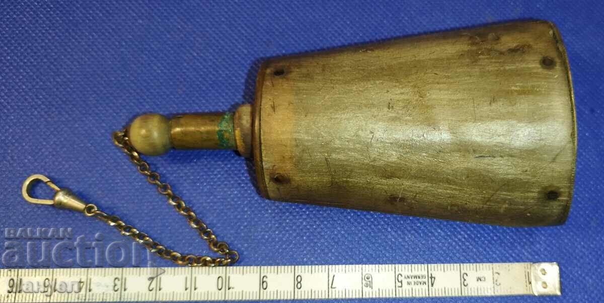 Delivery of Old authentic powder keg.