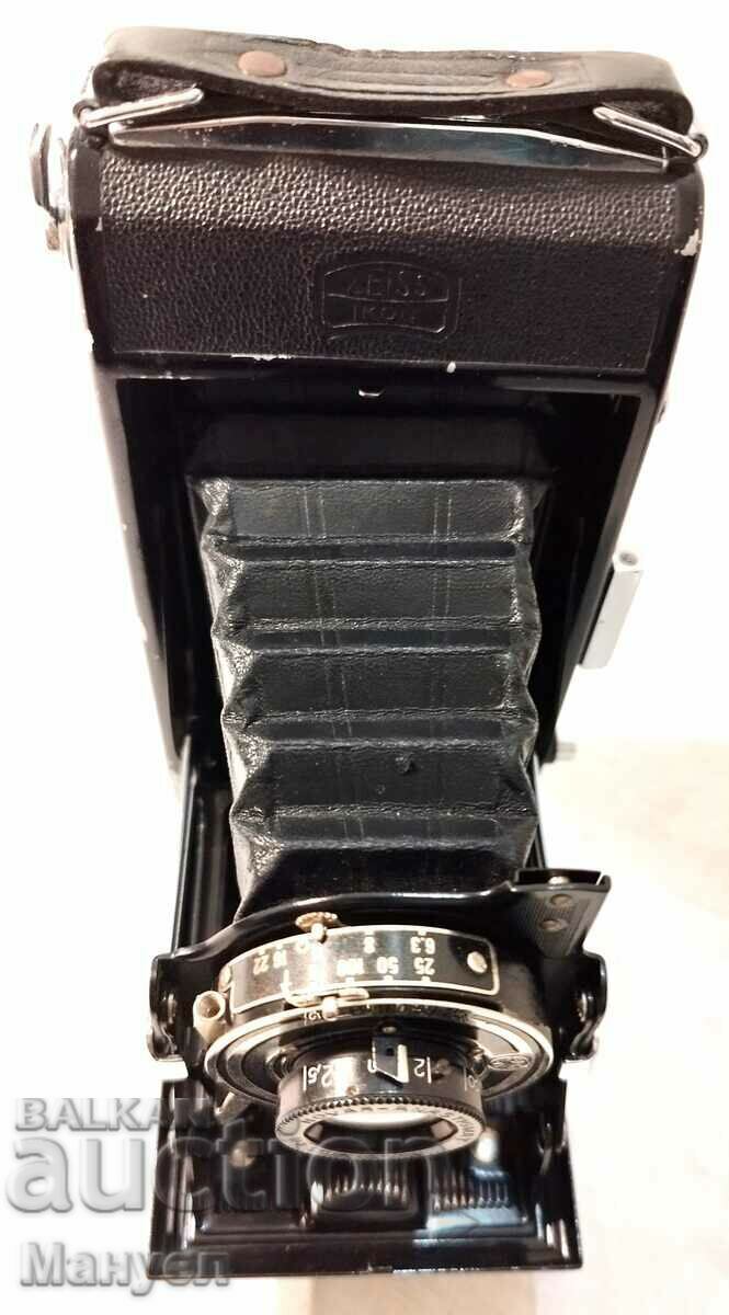 Auction Old "Zeiss ikon" bellows camera. Auction Old "Zeiss ikon" bellows camera.