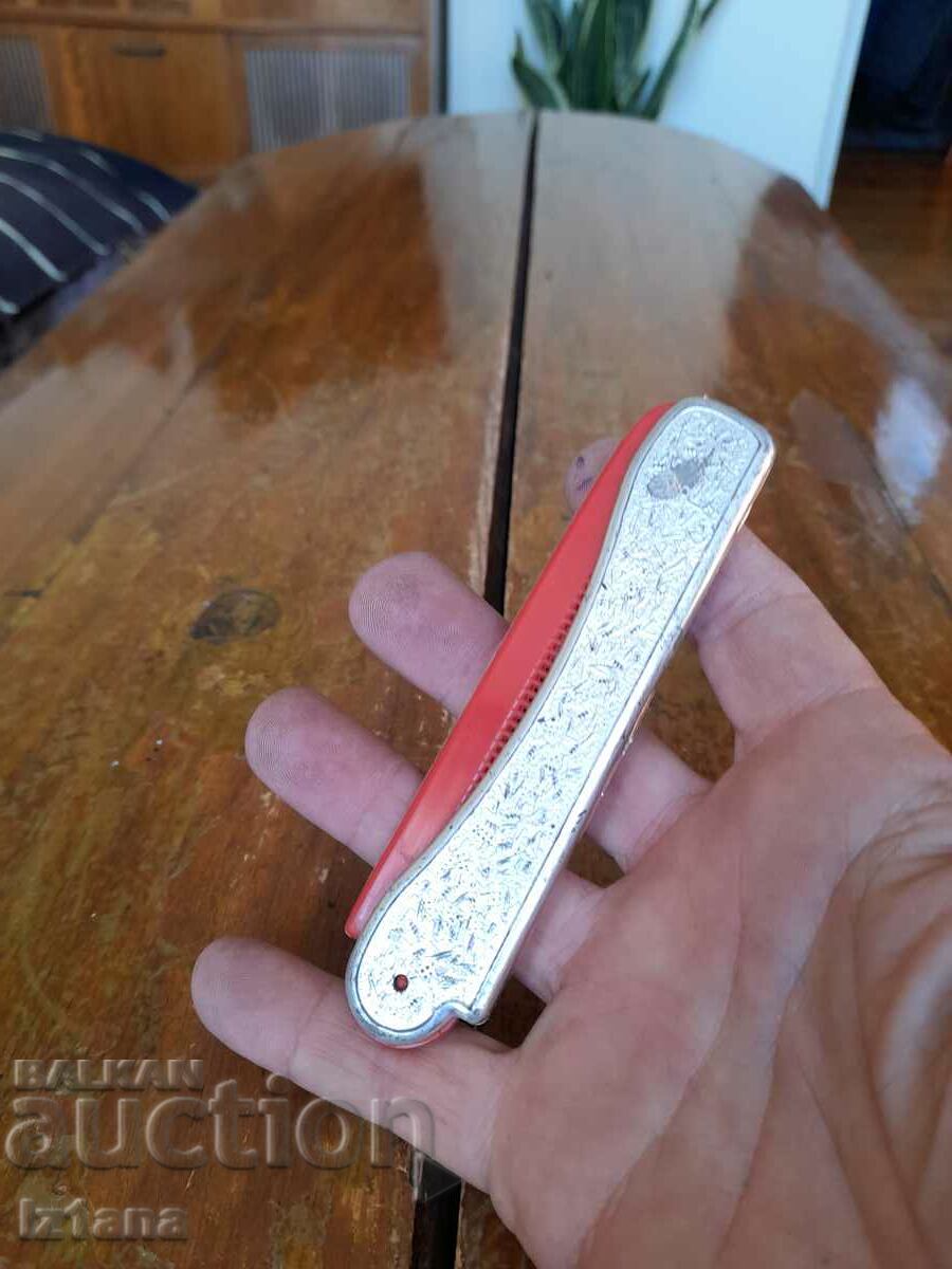 Old comb, comb with price 16.00 BGN | € 8.18 Old comb, comb with price 16.00 BGN | € 8.18