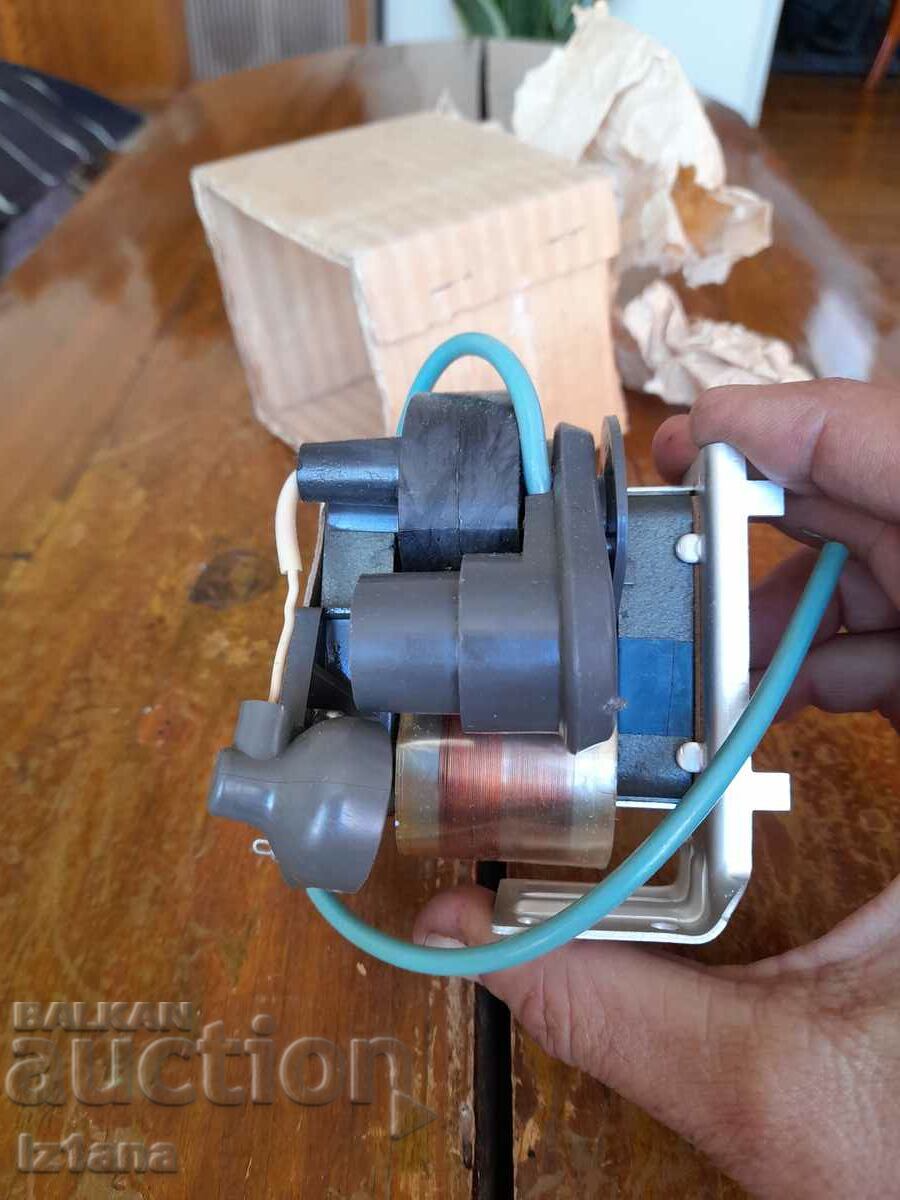 Auction Old THO, TVS-110L transformer Auction Old THO, TVS-110L transformer