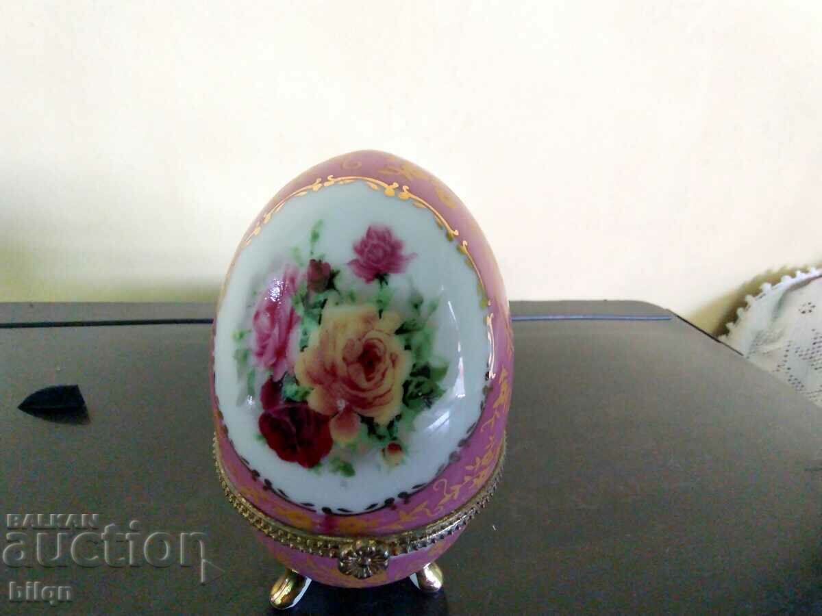 Porcelain Egg-Jewelry Box-Limoges #3 with price 29.98 BGN | € 15.33 Porcelain Egg-Jewelry Box-Limoges #3 with price 29.98 BGN | € 15.33