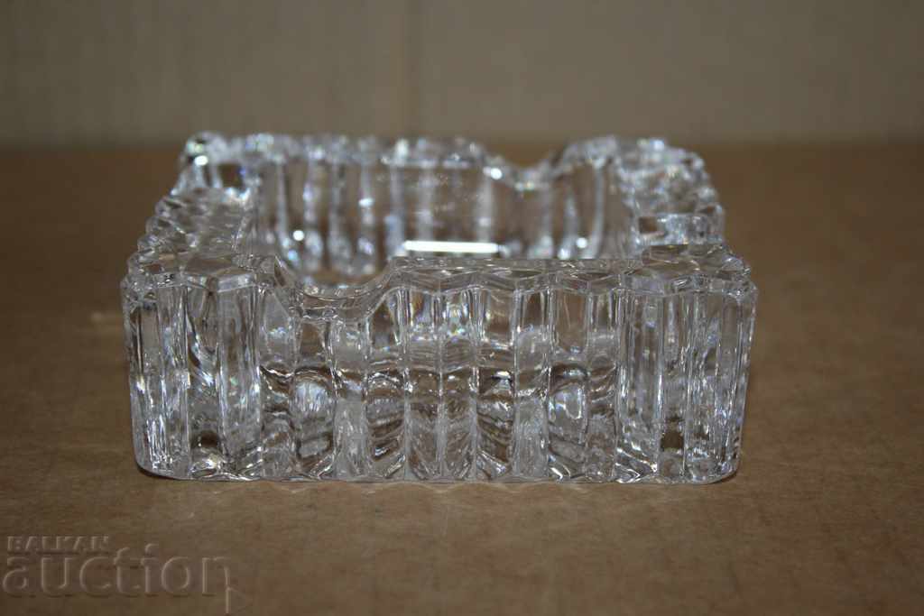 Delivery of . UNUSED SOLID GLASS CIGARETTE ASHTRAY Delivery of . UNUSED SOLID GLASS CIGARETTE ASHTRAY
