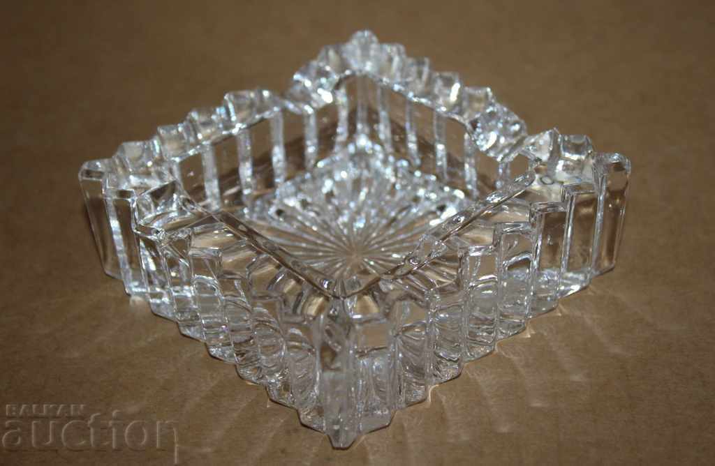 . UNUSED SOLID GLASS CIGARETTE ASHTRAY - 6 . UNUSED SOLID GLASS CIGARETTE ASHTRAY - 6