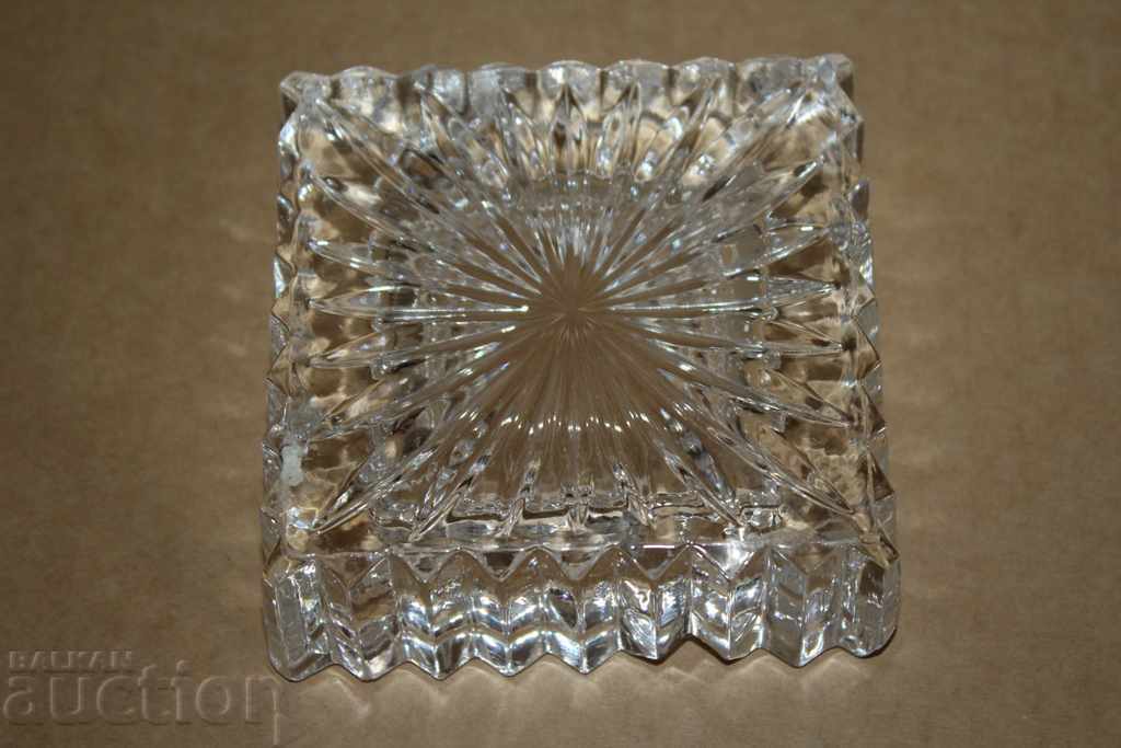 . UNUSED SOLID GLASS CIGARETTE ASHTRAY - 7 . UNUSED SOLID GLASS CIGARETTE ASHTRAY - 7