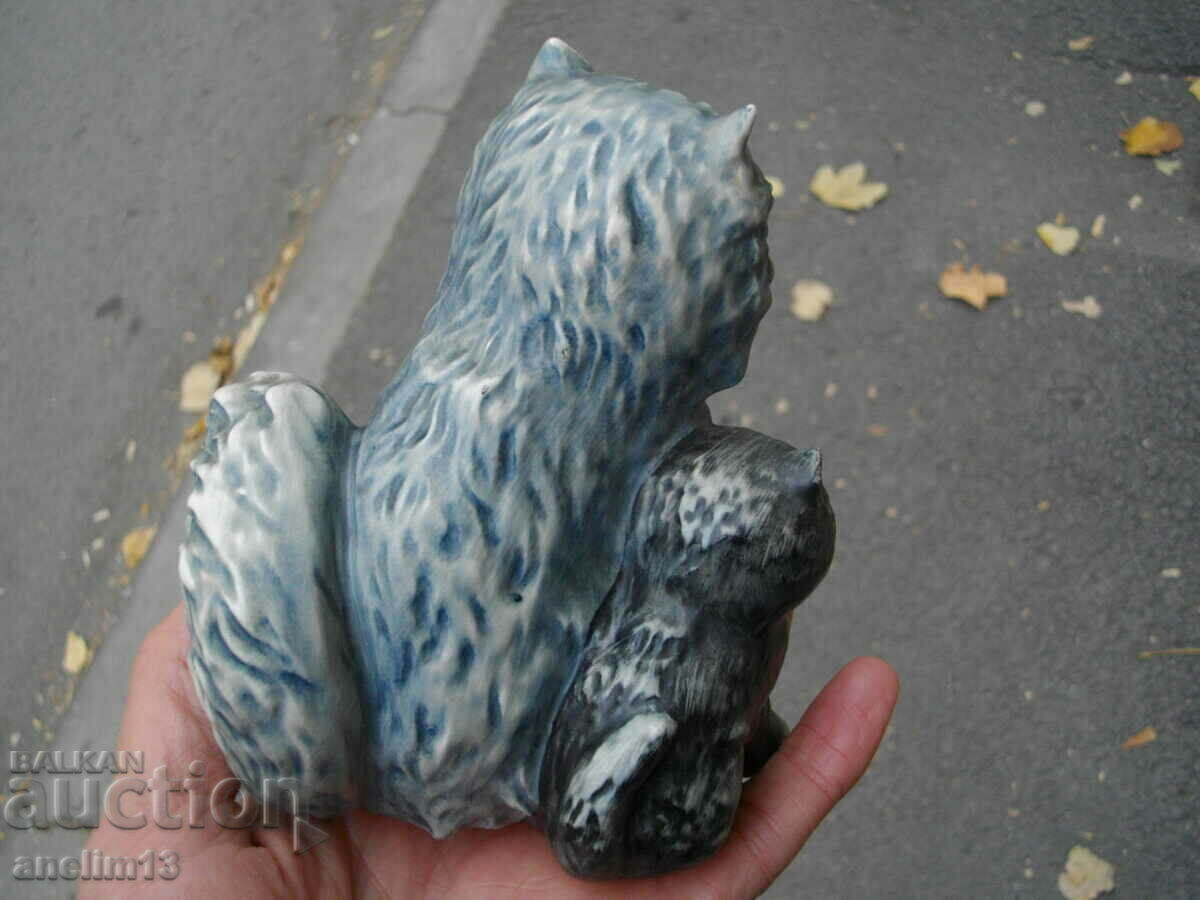 OLD PORCELAIN CAT WITH KITTENS GOEBEL 1975 - 5 OLD PORCELAIN CAT WITH KITTENS GOEBEL 1975 - 5