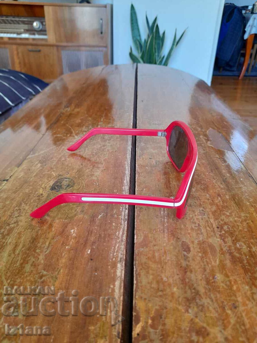 Auction Vintage Marlboro Sunglasses Auction Vintage Marlboro Sunglasses