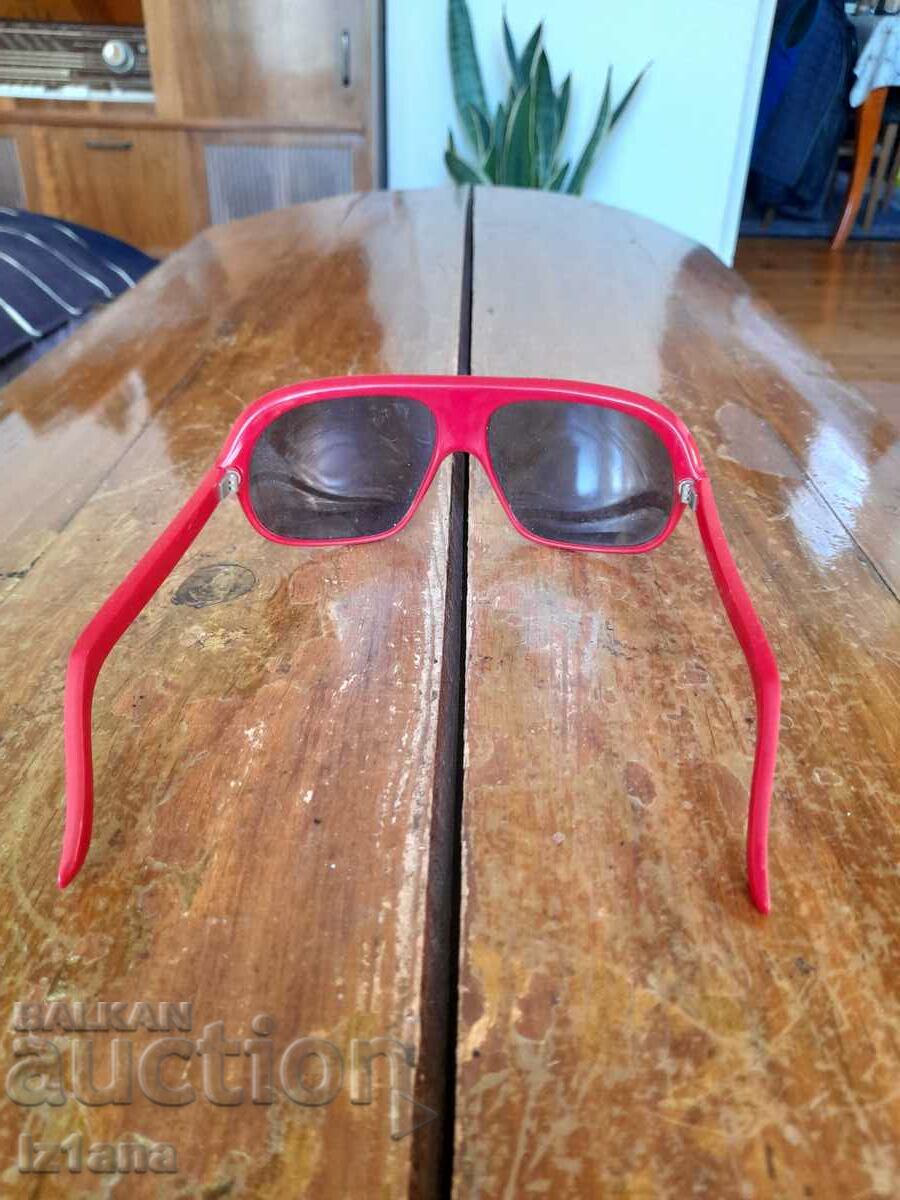 Delivery of Vintage Marlboro Sunglasses Delivery of Vintage Marlboro Sunglasses