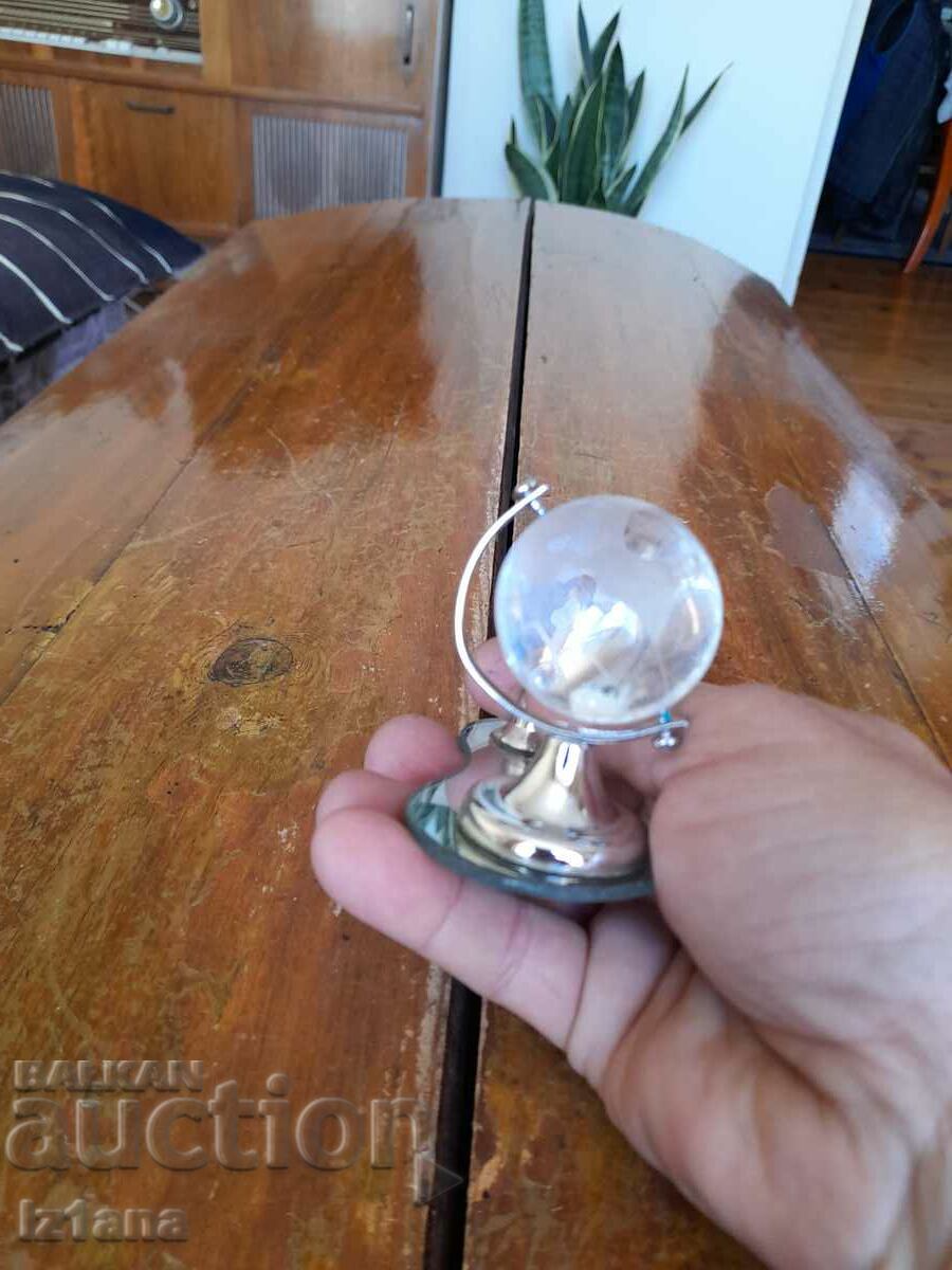 Delivery of Old souvenir pen stand, globe