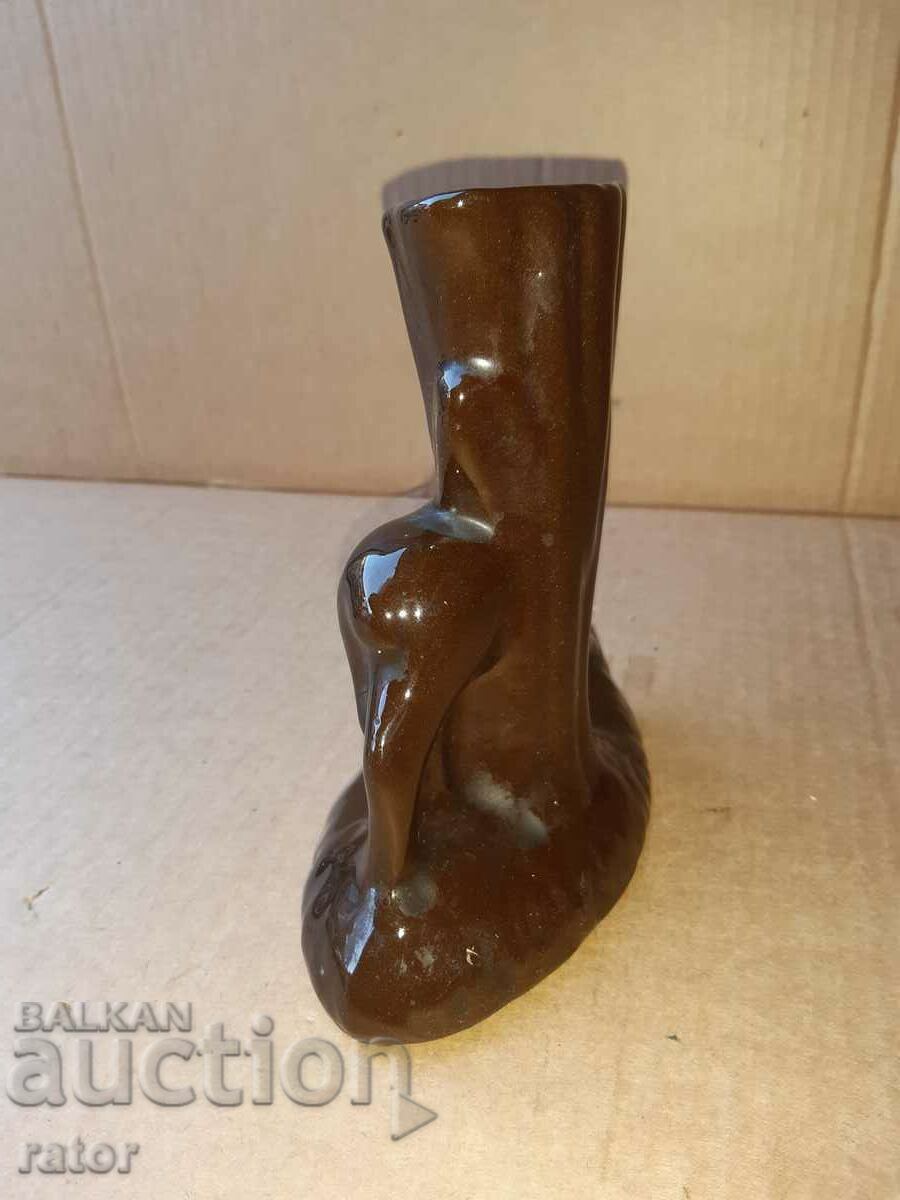 Доставка на Стара фигура , ваза - елен . Троянска керамика , соц Доставка на Стара фигура , ваза - елен . Троянска керамика , соц