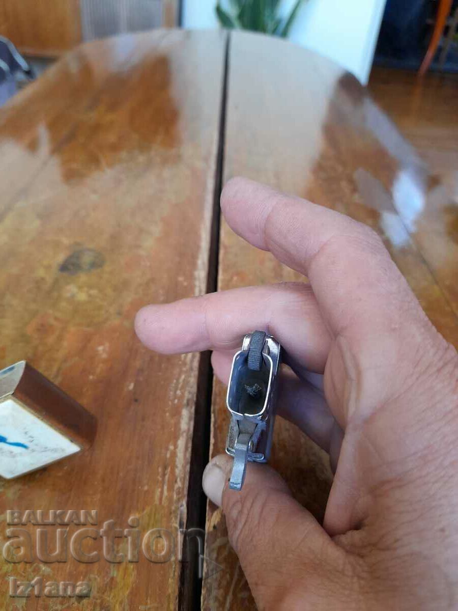 Old Zippo Marlboro lighter - 6 Old Zippo Marlboro lighter - 6