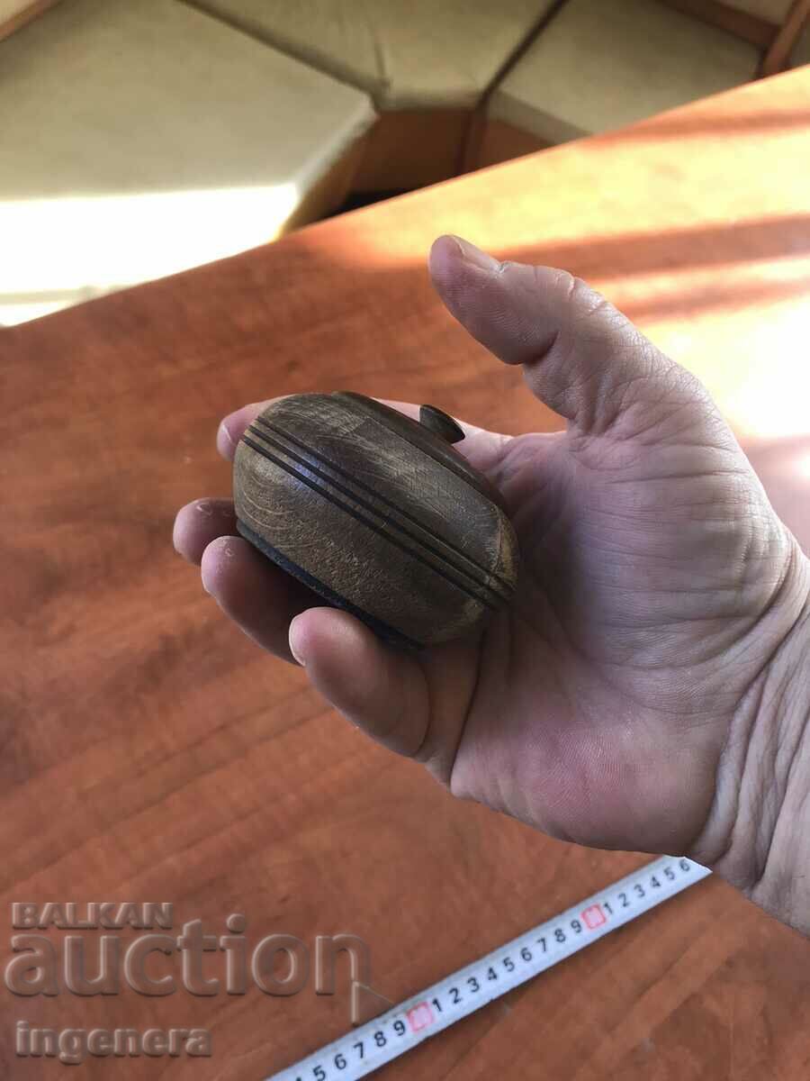 Delivery of BOX WOOD SALT BOX ANTIQUE Delivery of BOX WOOD SALT BOX ANTIQUE