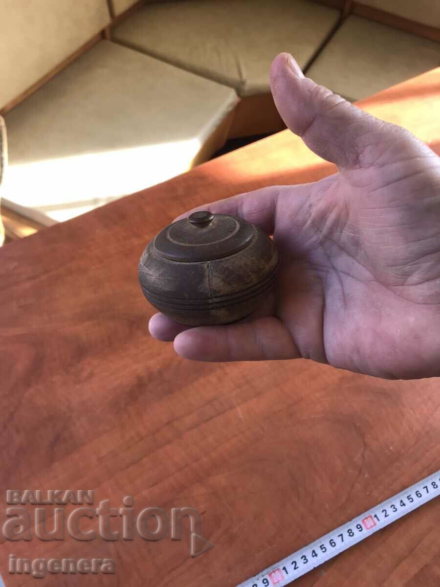 BOX WOOD SALT BOX ANTIQUE - 6 BOX WOOD SALT BOX ANTIQUE - 6