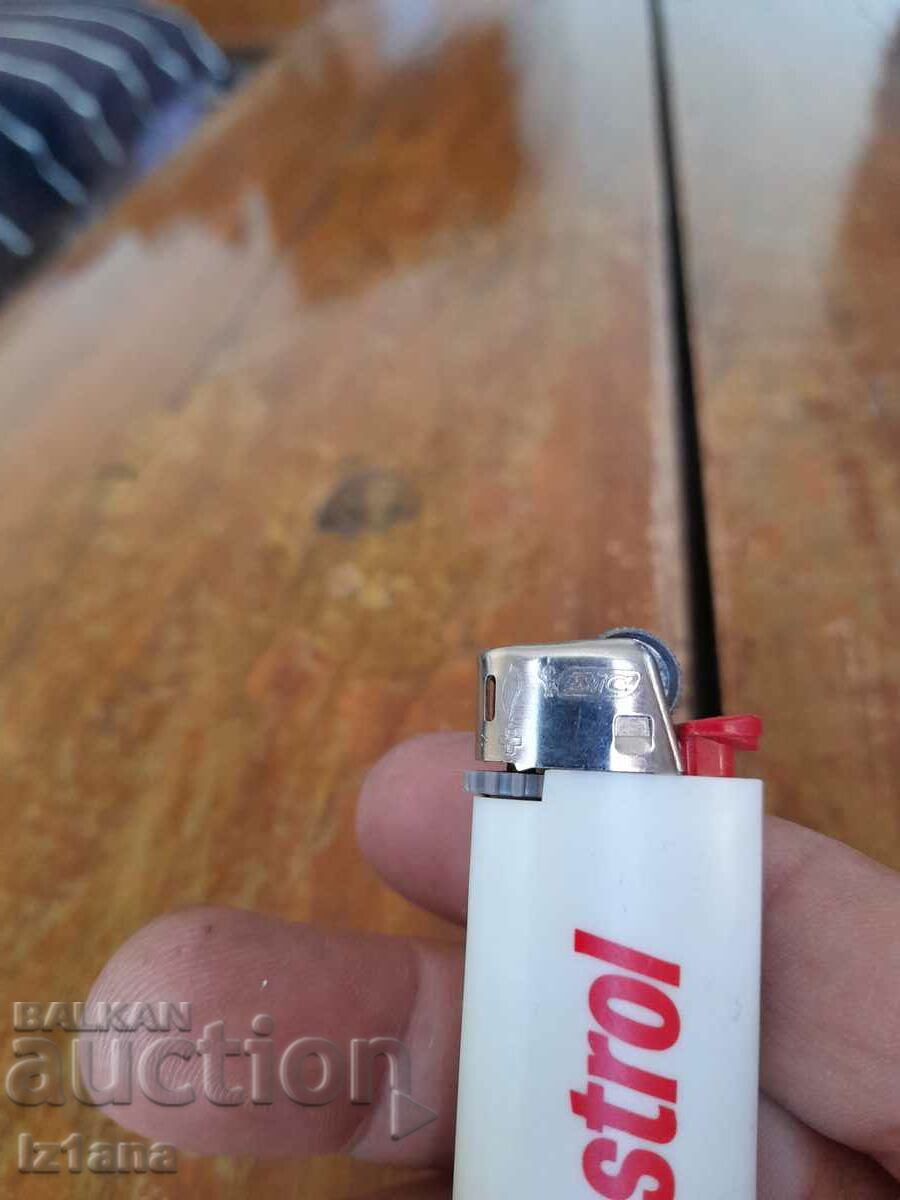 Delivery of Old Bic Castrol lighter
