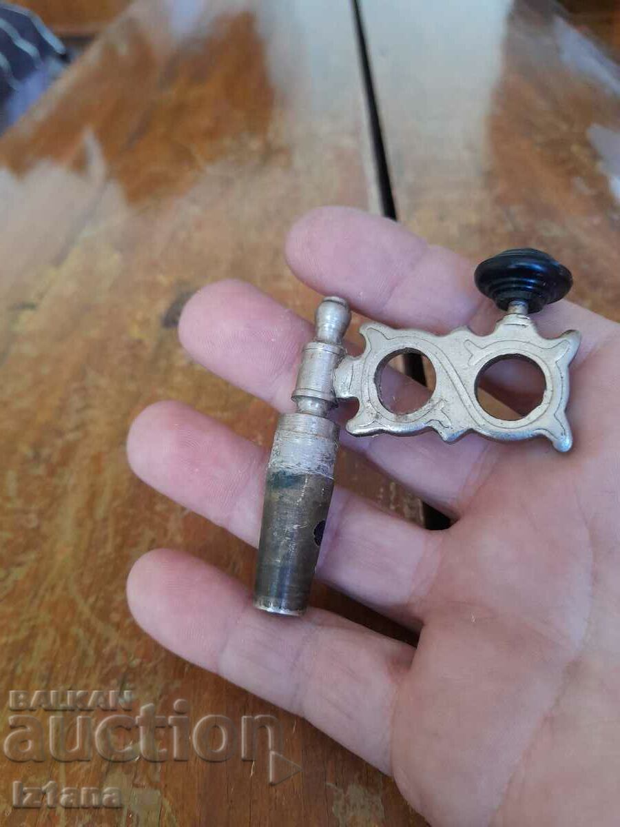 Παλιά βρύση σαμοβάρι με τιμή 27.00 BGN | € 13.80 Παλιά βρύση σαμοβάρι με τιμή 27.00 BGN | € 13.80