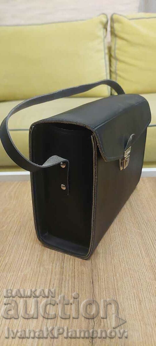 Delivery of Soca leather bag