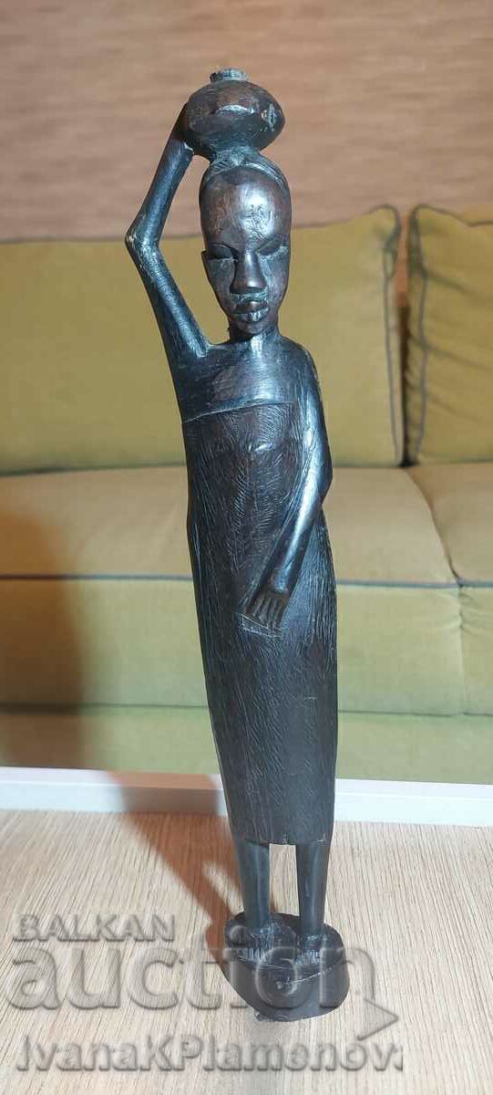 Sculptură în lemn masiv Africa înălțime 32 cm cu preț € 15.00 | 29.34 BGN