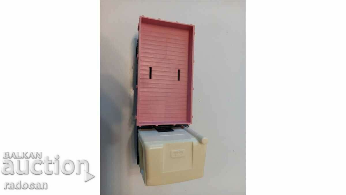 Delivery of Old Bison toy truck Delivery of Old Bison toy truck