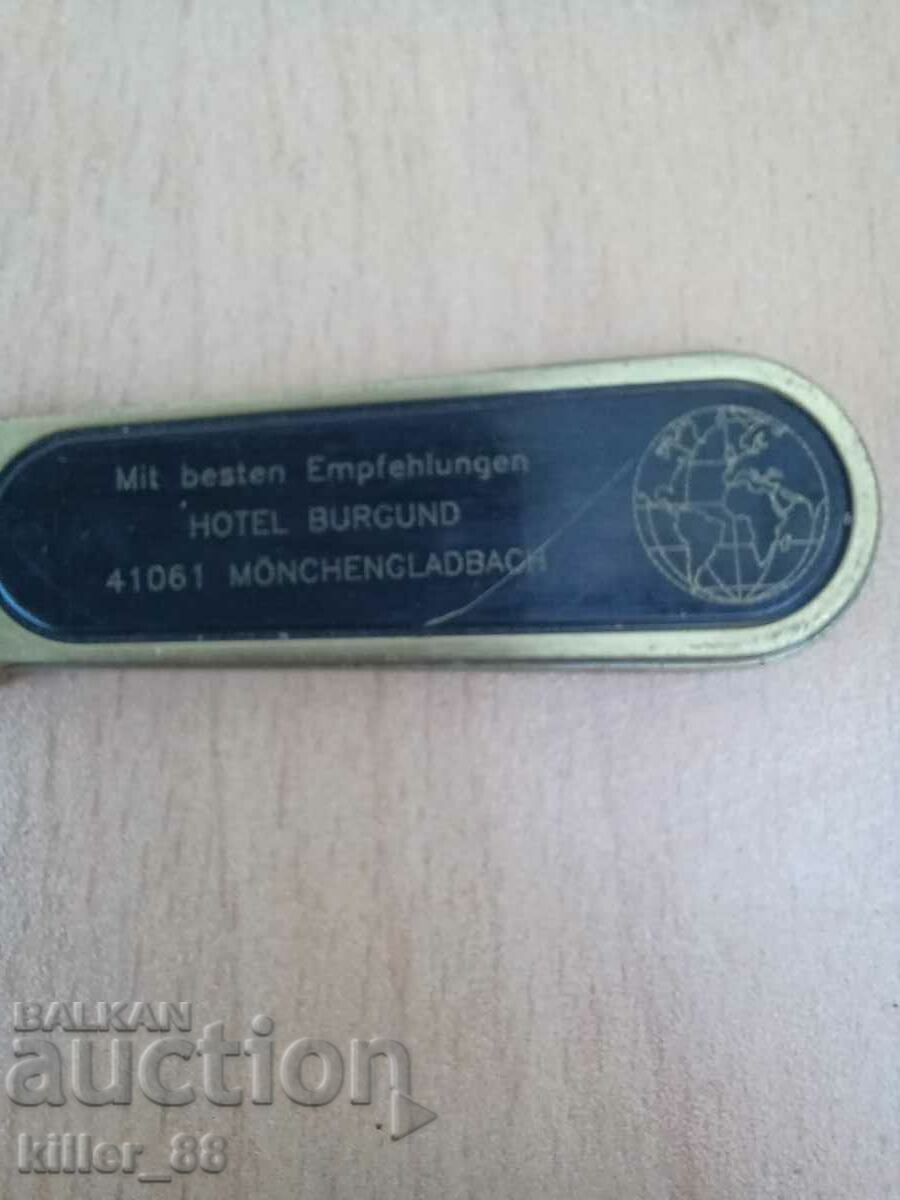 Cuțit pentru scrisori cu preț 15.00 BGN | € 7.67 Cuțit pentru scrisori cu preț 15.00 BGN | € 7.67