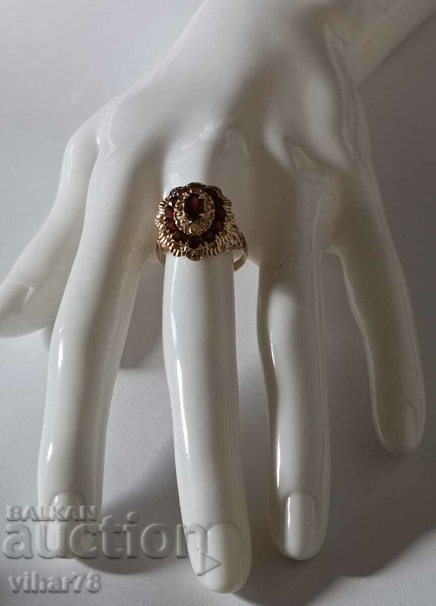 Old gold ring 8 carat- 333 with garnets - 5 Old gold ring 8 carat- 333 with garnets - 5