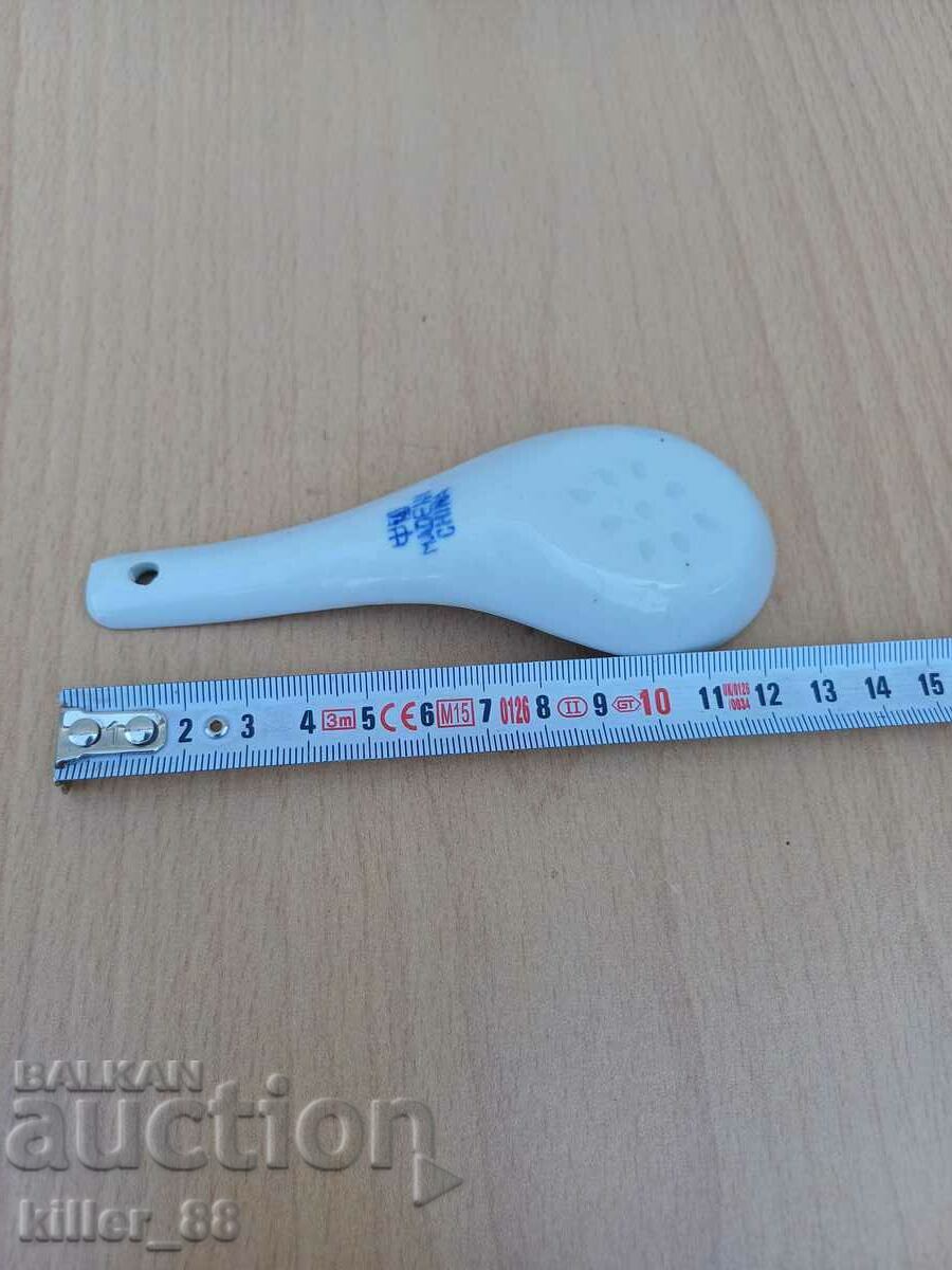 Аукцион Лъжичка от китайски оризов порцелан Аукцион Лъжичка от китайски оризов порцелан