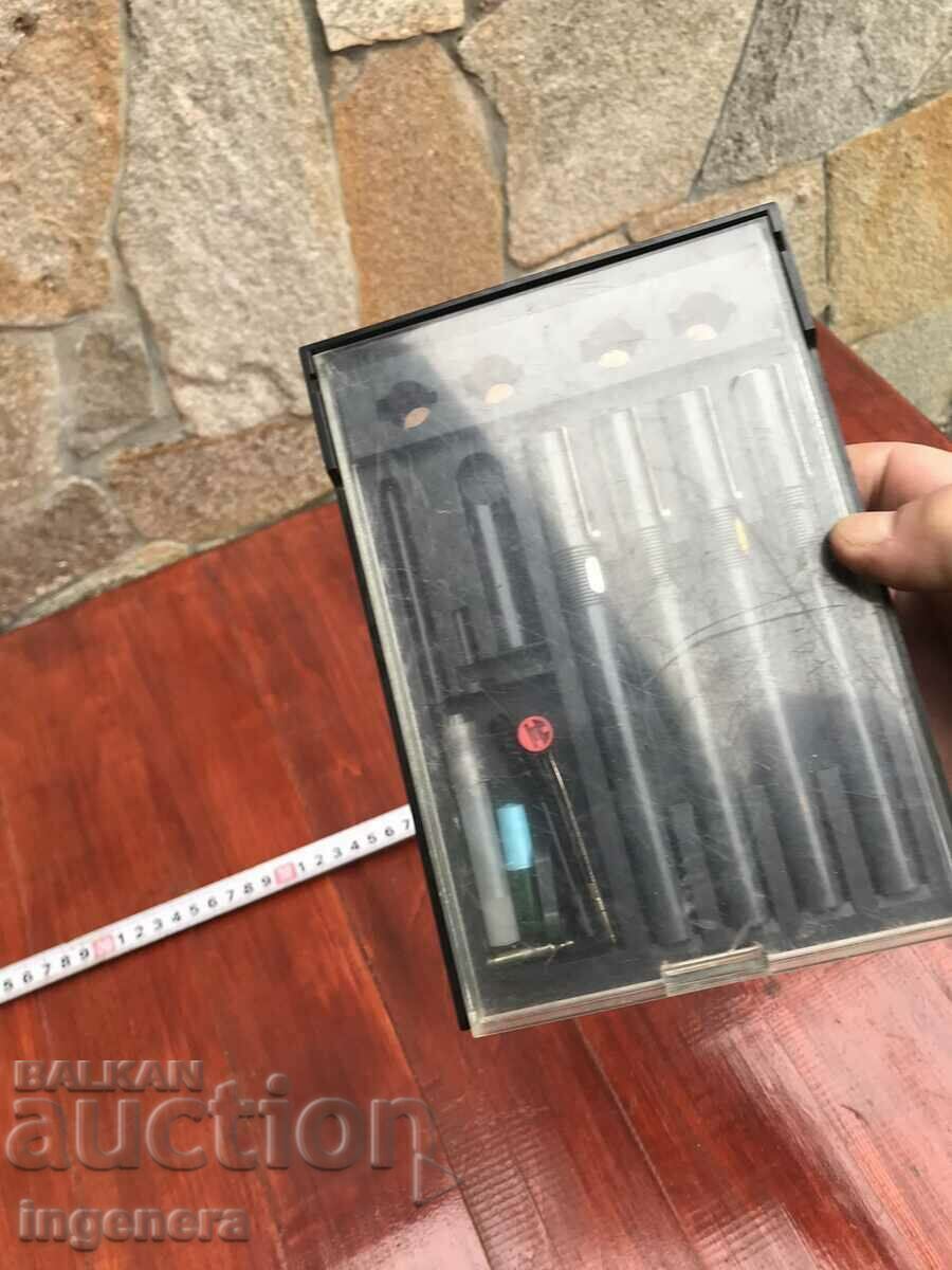 RAPIDOGRAPHS IN BOX WITH TIPS-0.18, 0.25, AND 0.35-2 PCS. with price 13.00 BGN | € 6.65 RAPIDOGRAPHS IN BOX WITH TIPS-0.18, 0.25, AND 0.35-2 PCS. with price 13.00 BGN | € 6.65