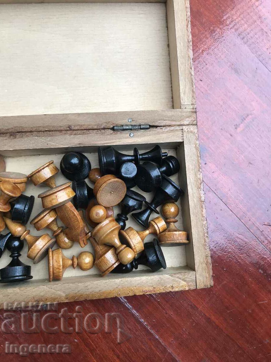 Delivery of ANTIQUE MINI CHESS IN SOCA WOODEN BOX AND PIECES