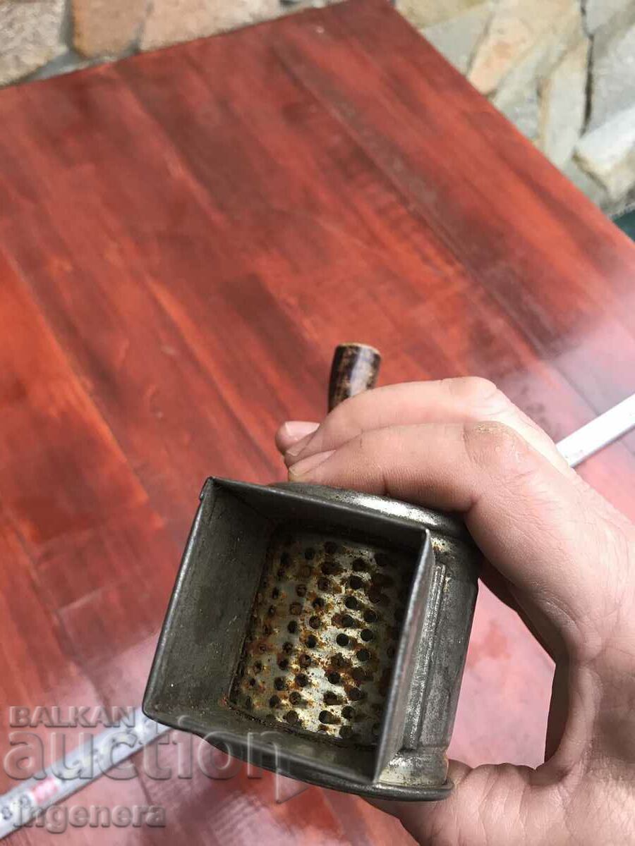 Auction GRINDER GRINDER FOR NUTS, COFFEE, SPICES, ETC. Auction GRINDER GRINDER FOR NUTS, COFFEE, SPICES, ETC.