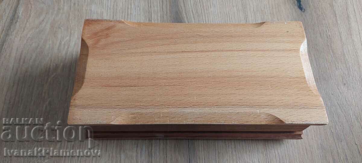Solid wood box with copper fittings - 6