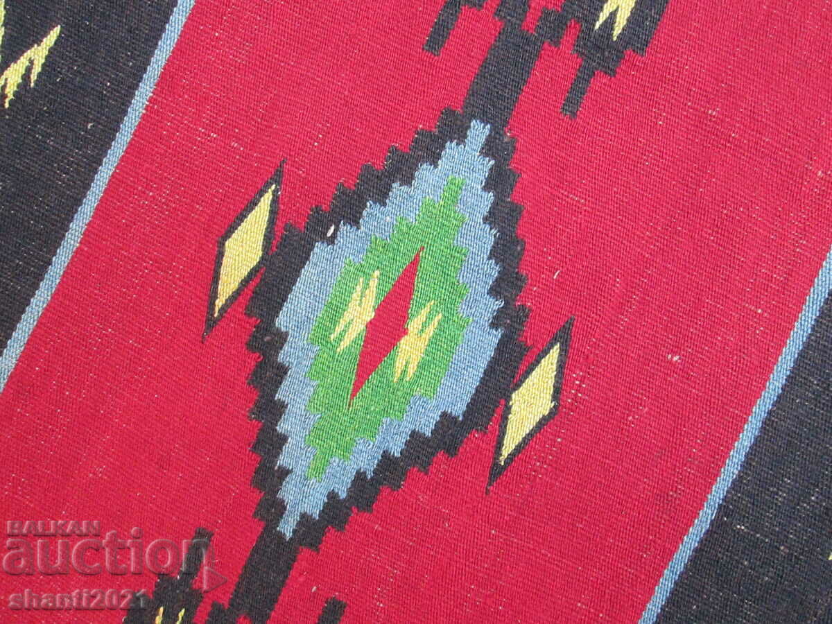 Παράδοση Tetevenska μάλλινο μονοπάτι 3,20 x 0,60 m. Παράδοση Tetevenska μάλλινο μονοπάτι 3,20 x 0,60 m.