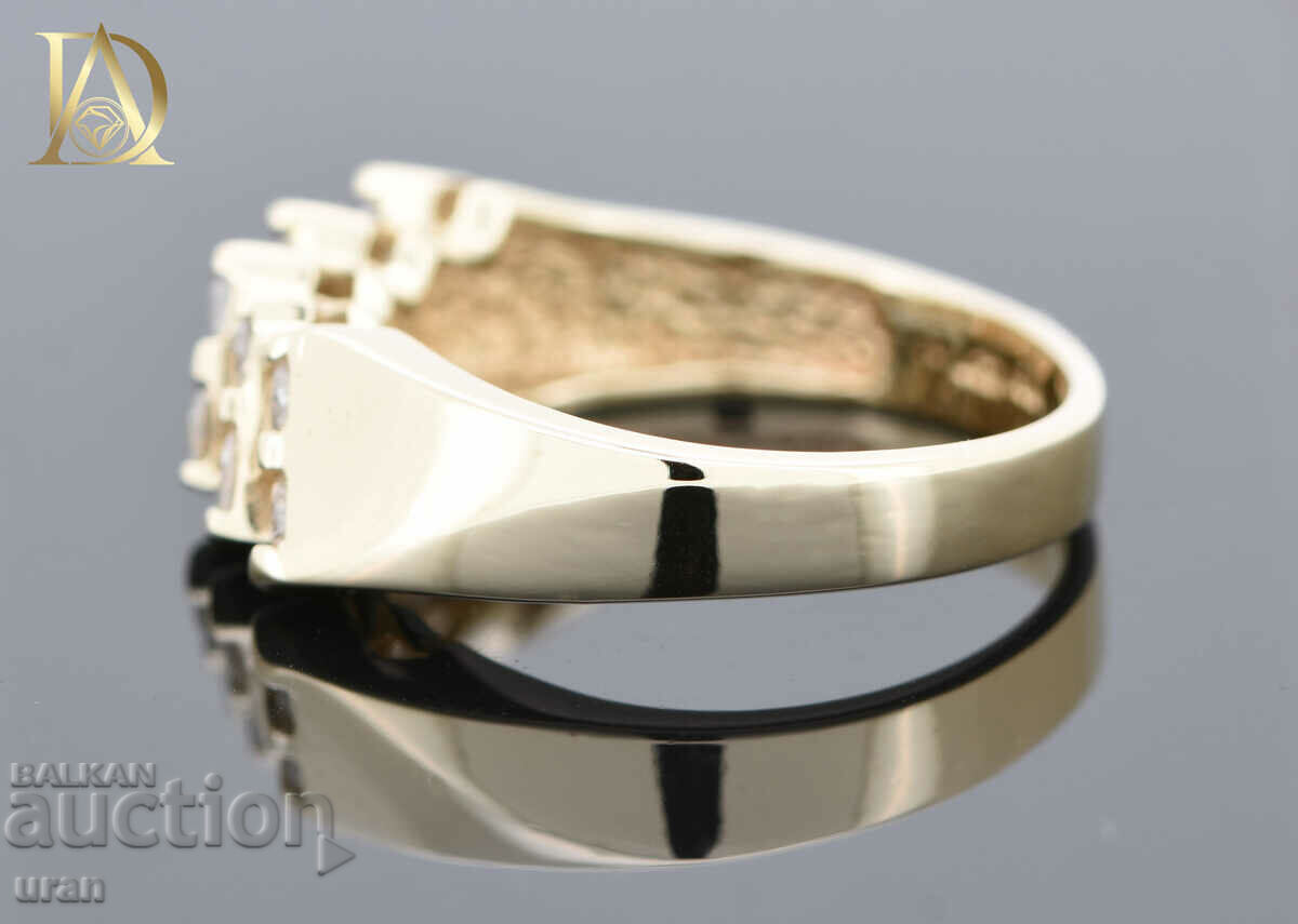 Delivery of New Gold Ring with 0.50ct Natural Diamonds Delivery of New Gold Ring with 0.50ct Natural Diamonds