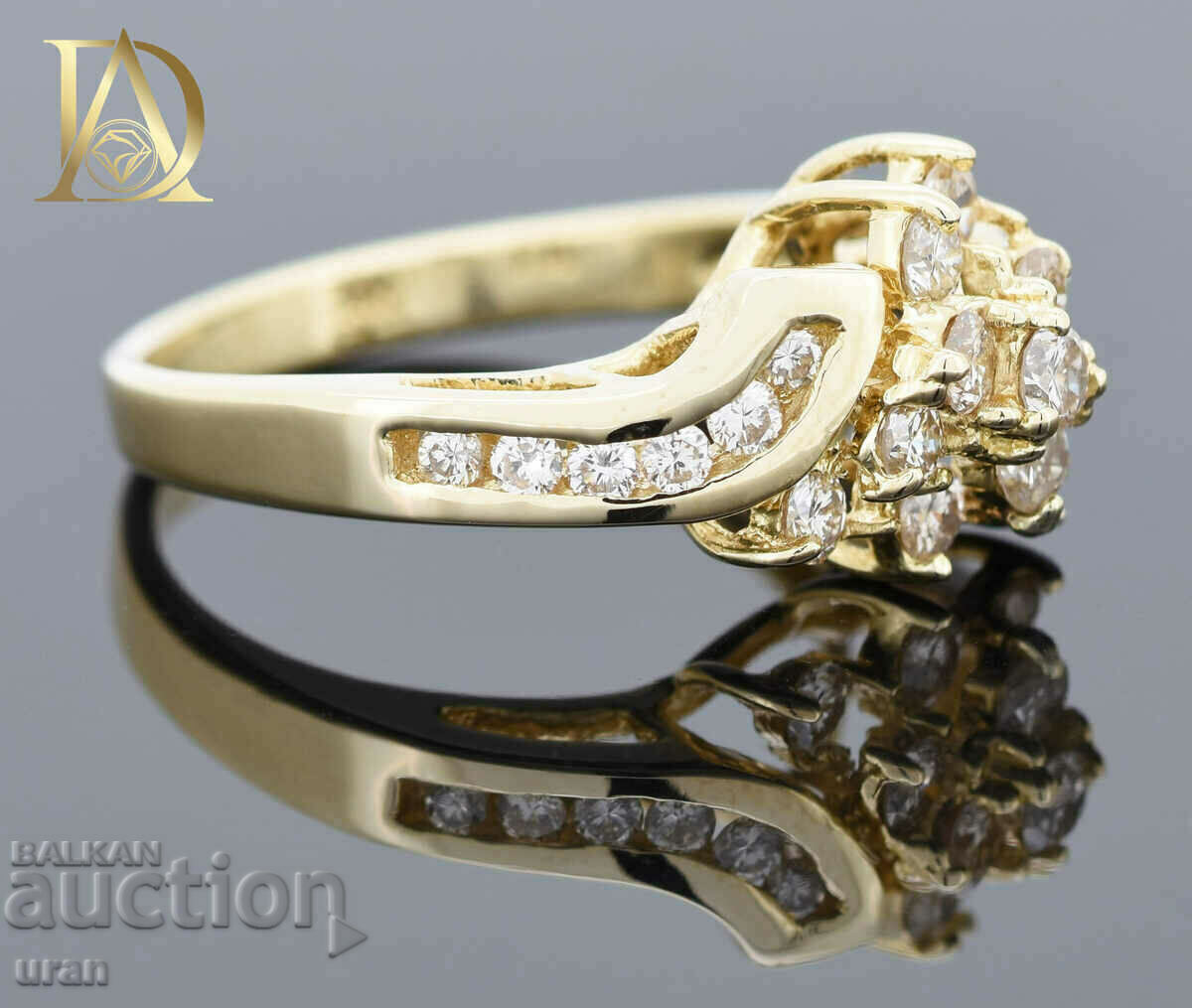 Delivery of New Gold Ring with 0.85ct Natural Diamonds Delivery of New Gold Ring with 0.85ct Natural Diamonds