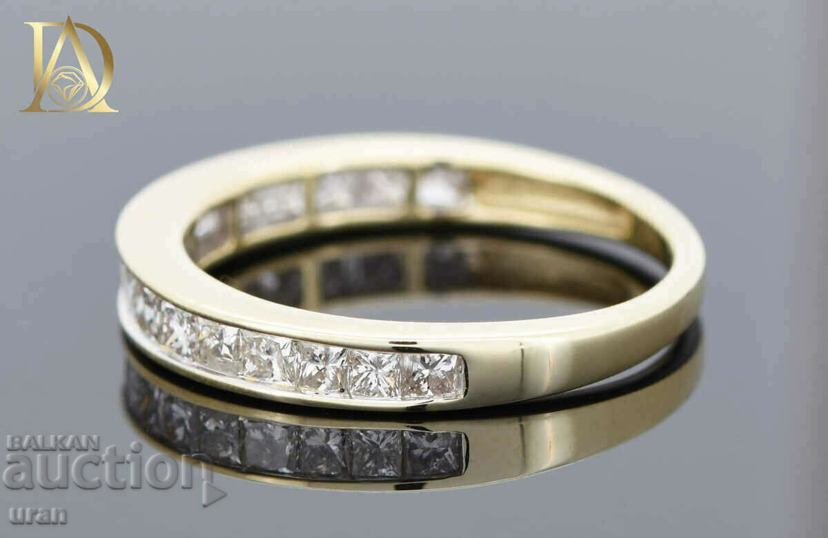 Delivery of New Gold Ring with 1.00ct Natural Diamonds Delivery of New Gold Ring with 1.00ct Natural Diamonds