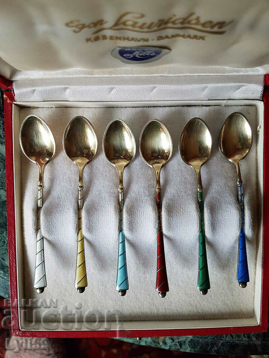 STUNNING Set of 6 silver coffee spoons