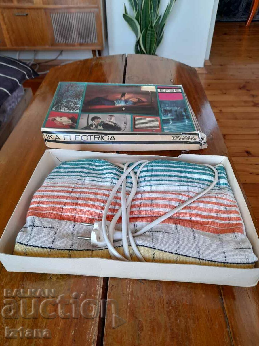 Veche pernă electrică Efbe cu preț 50.00 BGN | € 25.56 Veche pernă electrică Efbe cu preț 50.00 BGN | € 25.56