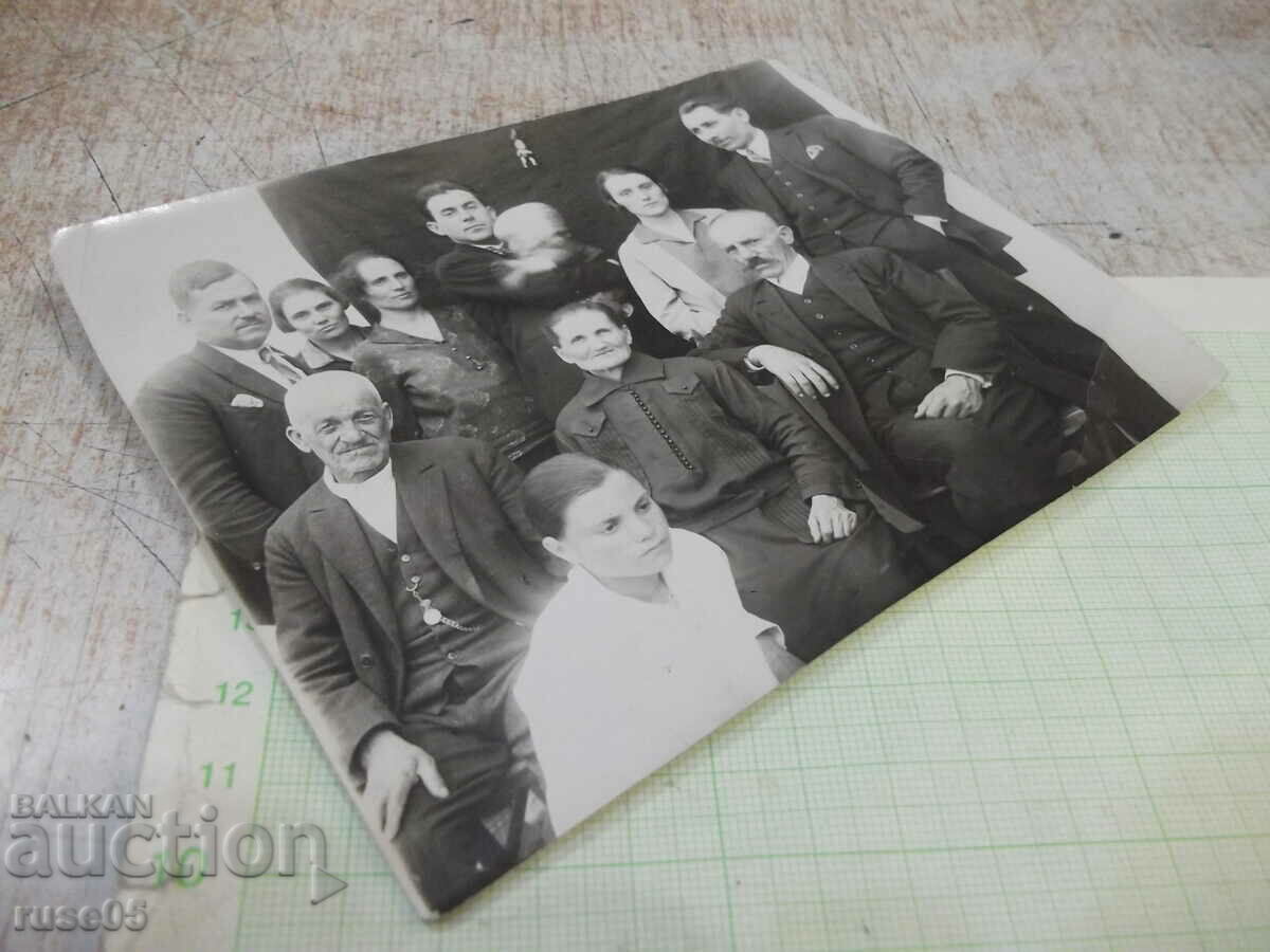 Auction Old photo of relatives Auction Old photo of relatives