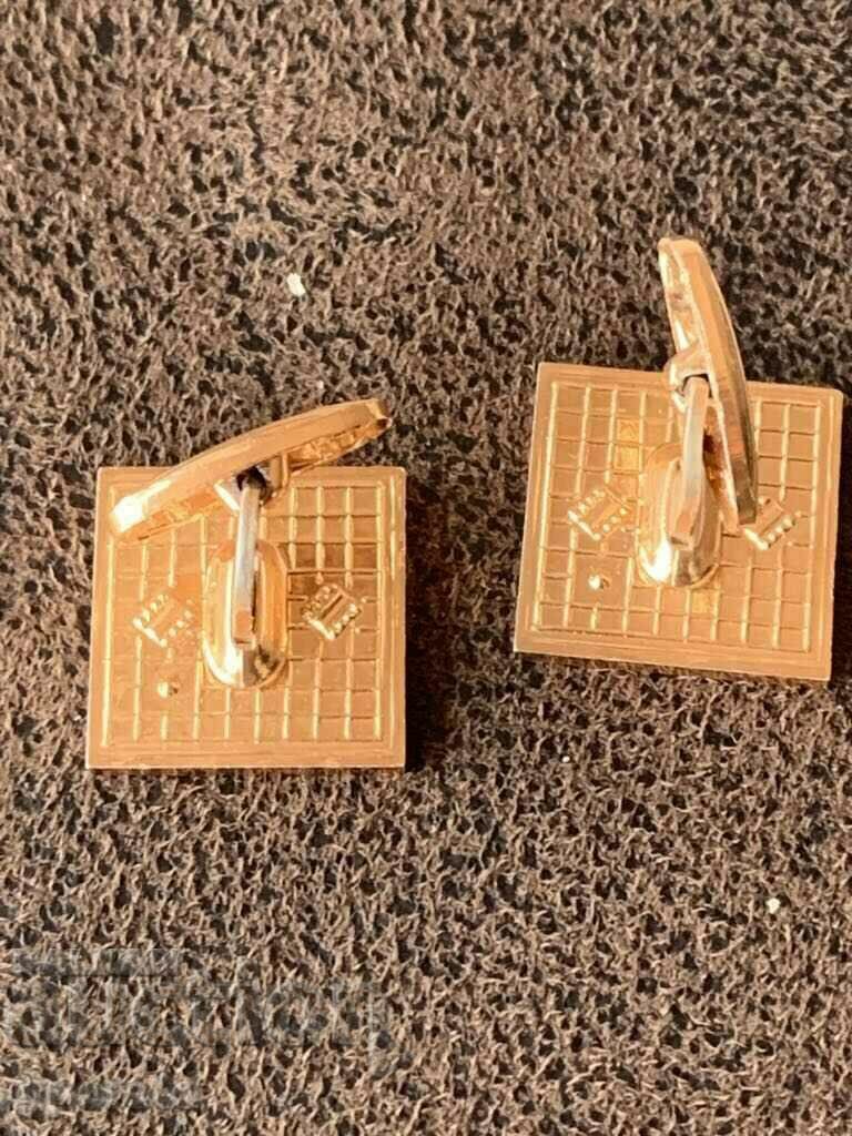 Licitație Butoniere vechi nefolosite din anii 60