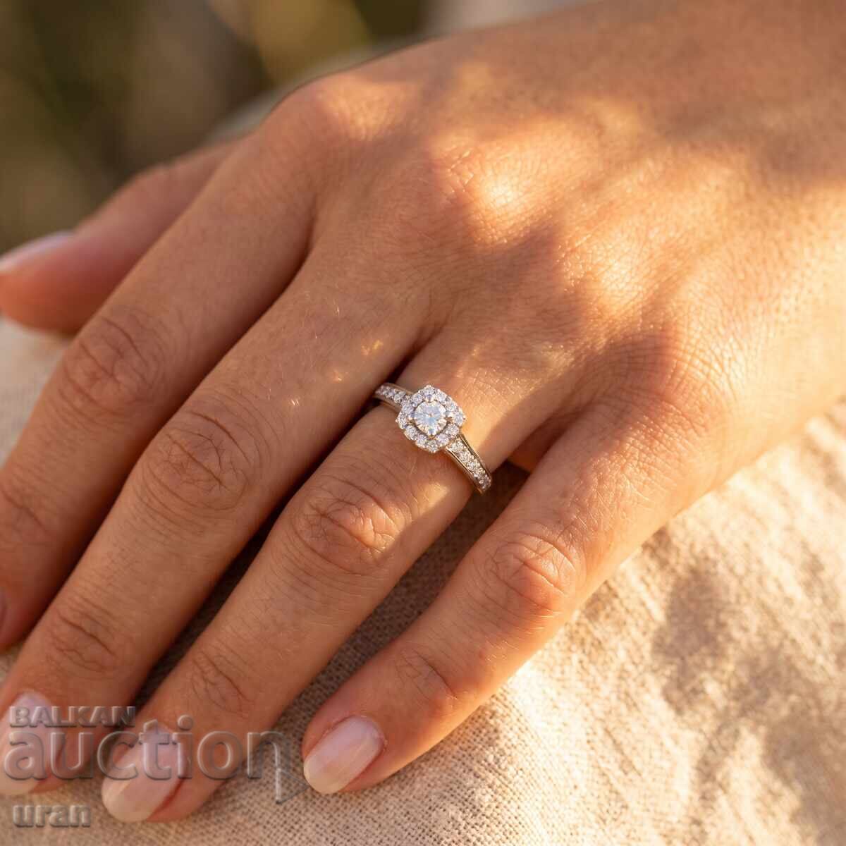 Licitație Inel de aur nou cu diamante naturale de 0,62 ct