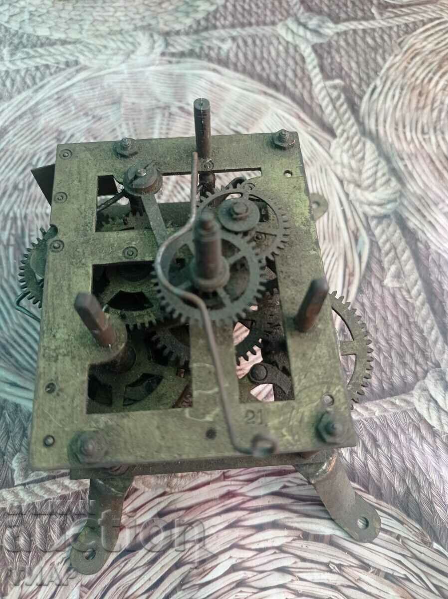 Mechanism for wall clock 0.01st