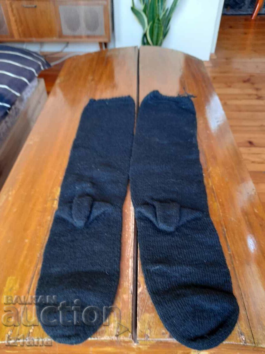 Old woolen socks with price 30.00 BGN | € 15.34 Old woolen socks with price 30.00 BGN | € 15.34
