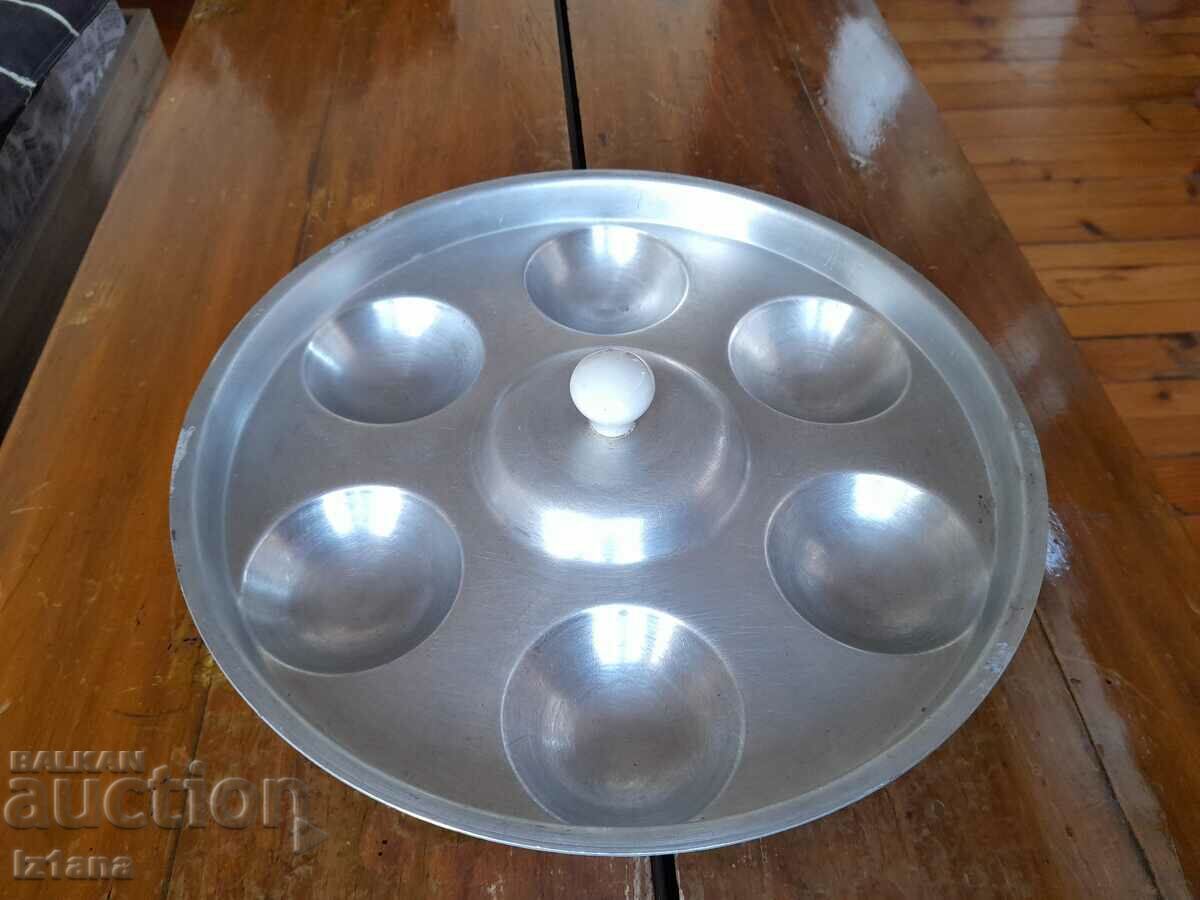Παλιός αλουμινένιος δίσκος αυγών με τιμή 50.00 BGN | € 25.56 Παλιός αλουμινένιος δίσκος αυγών με τιμή 50.00 BGN | € 25.56