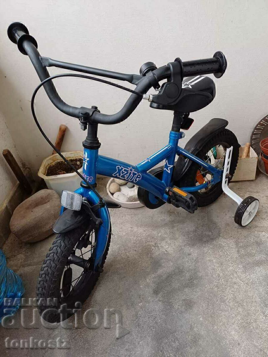 Children's bike preserved with price 40.00 BGN | € 20.45 Children's bike preserved with price 40.00 BGN | € 20.45