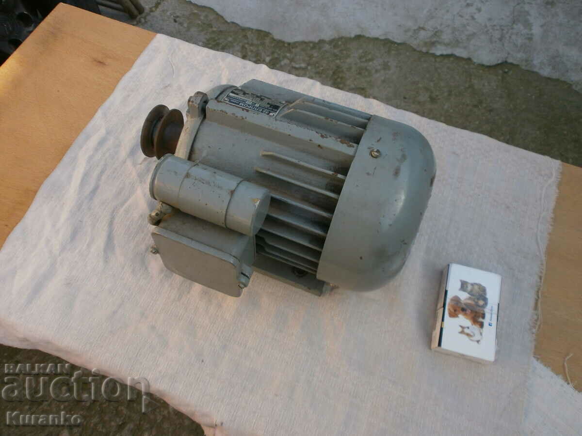 Motor electric foarte masiv Elprom Troyan NRB