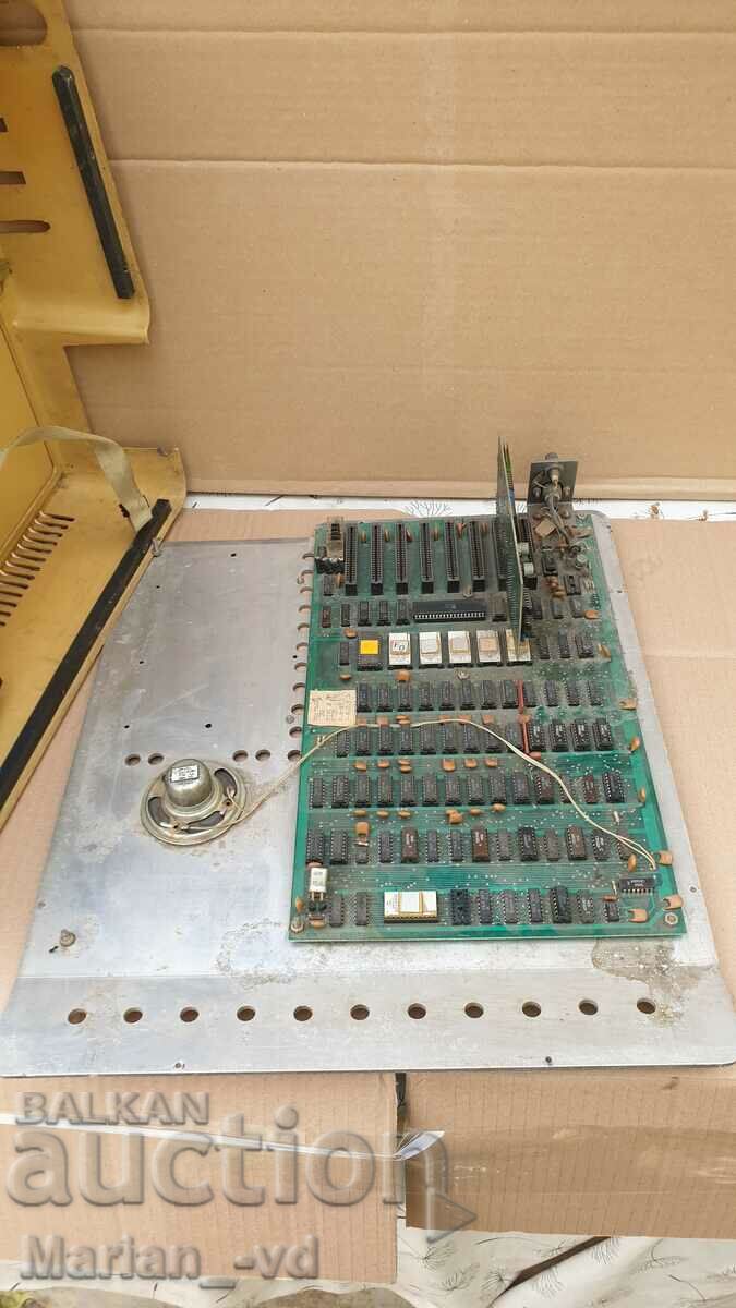 Delivery of Computer Pravets 82+ original monitor Delivery of Computer Pravets 82+ original monitor