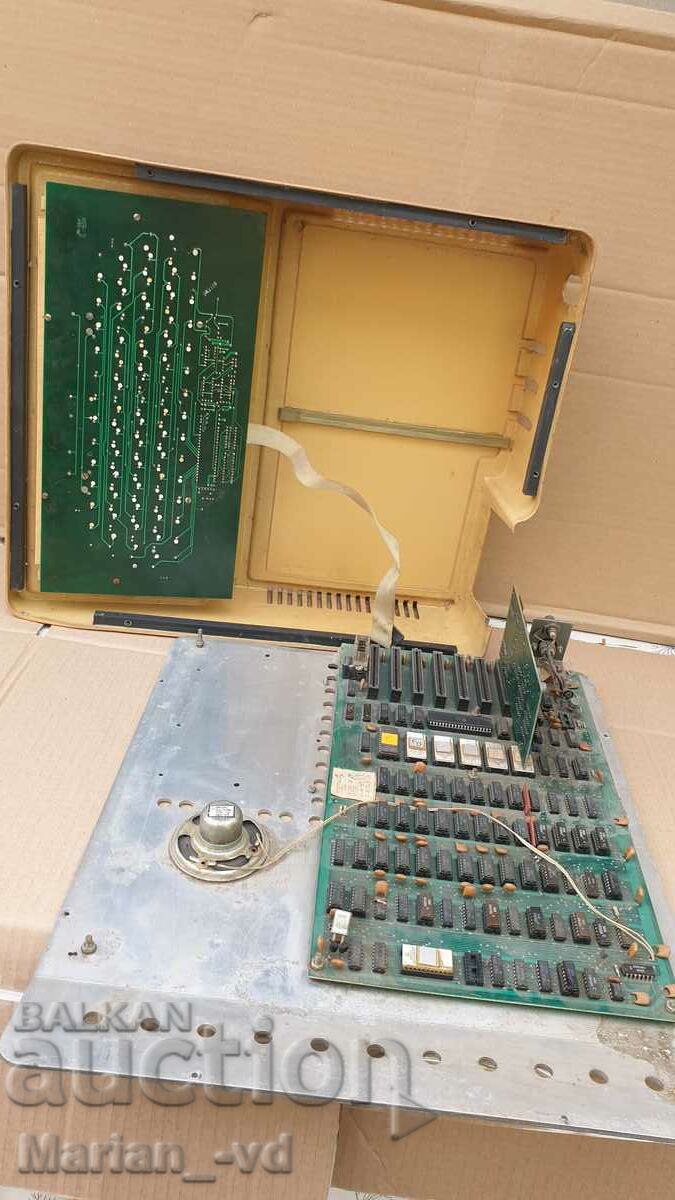 Computer Pravets 82+ original monitor - 6 Computer Pravets 82+ original monitor - 6