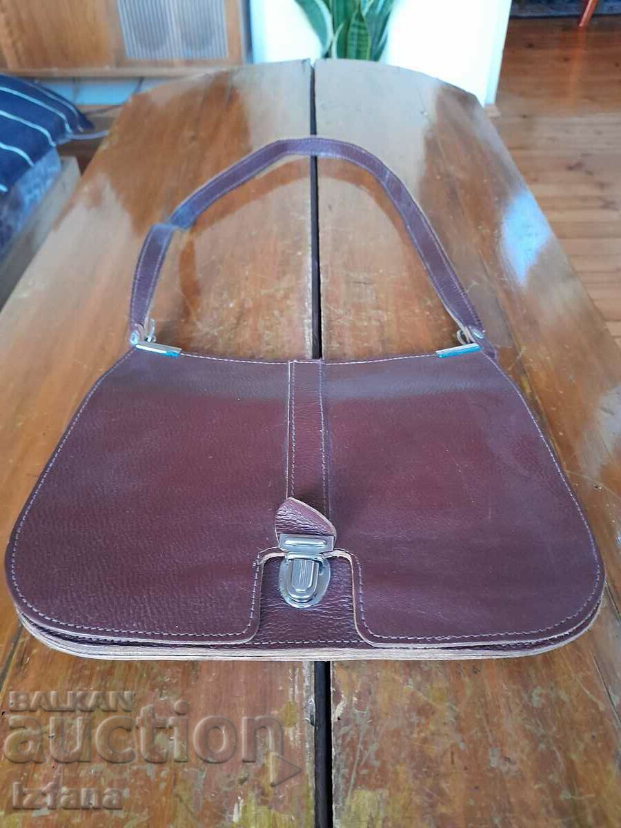 Old ladies leather bag