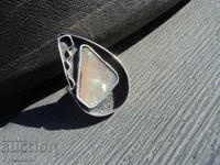 Women's silver ring with mother-of-pearl