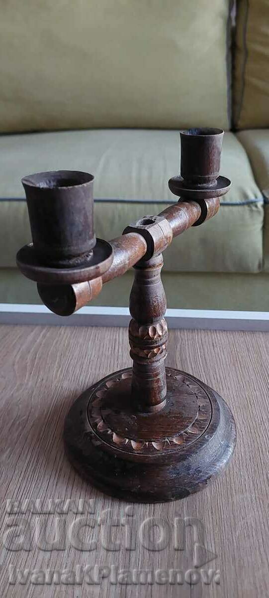 Auction  Candlestick carving for collectors